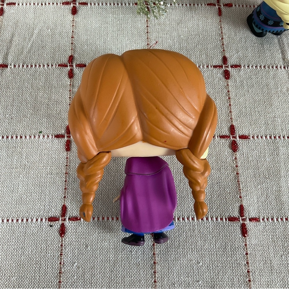 Funko Pop Disney Frozen #119 Coronation Anna, #116 Young Elsa & #81 Anna Bundle - Picture 5 of 10